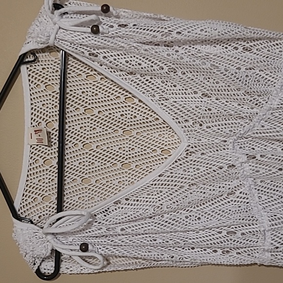 Beach coverup - Picture 3 of 3